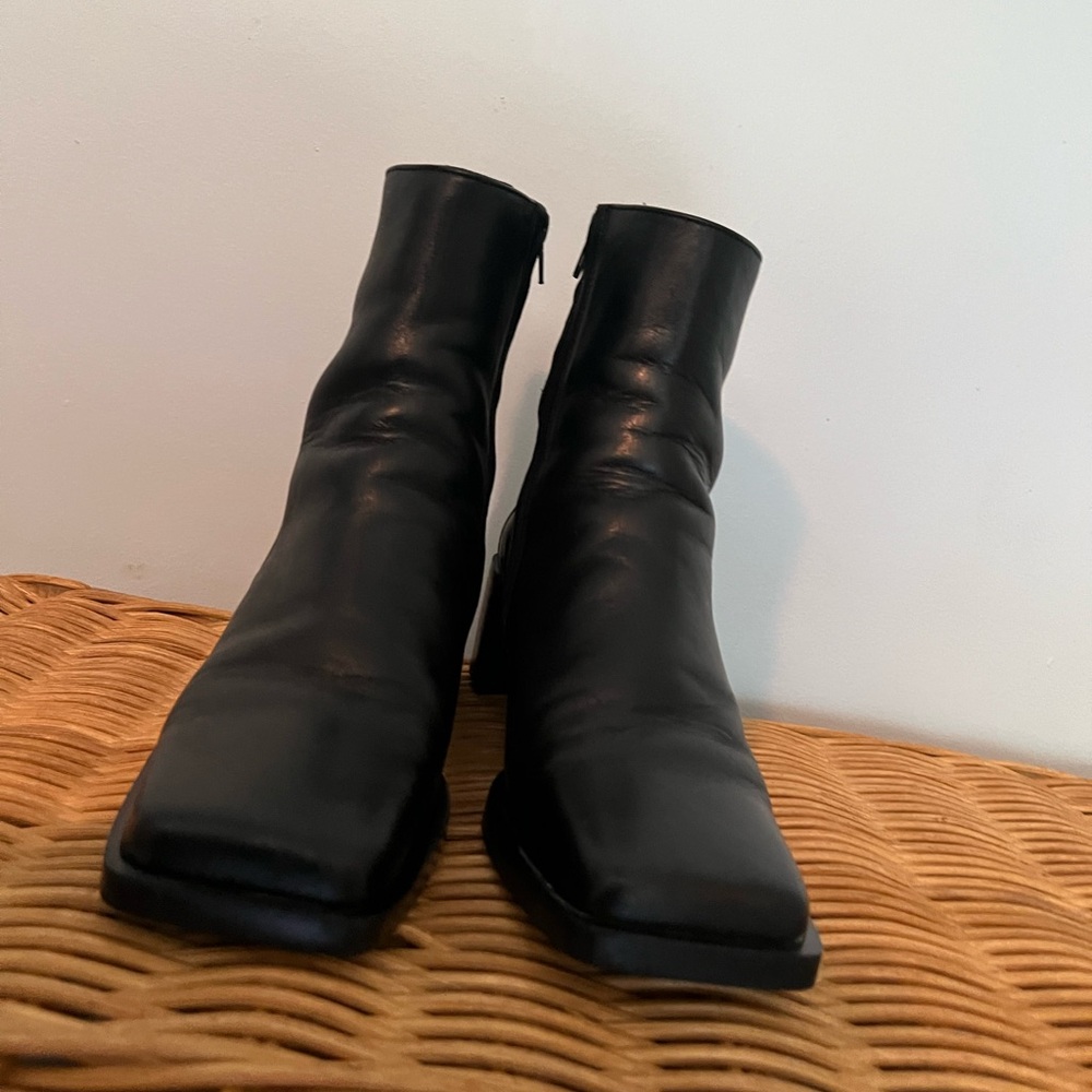 Zara Black Leather Ankle Boots